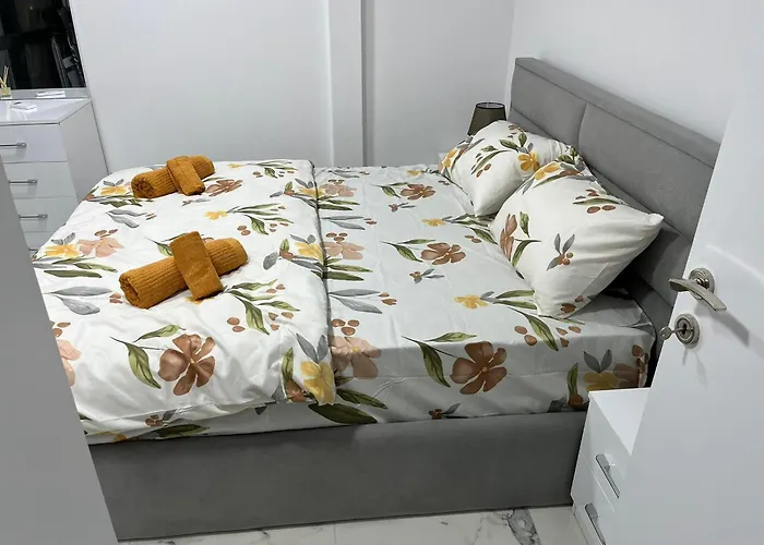 Lotta Lägenhet Golem (Tirana)